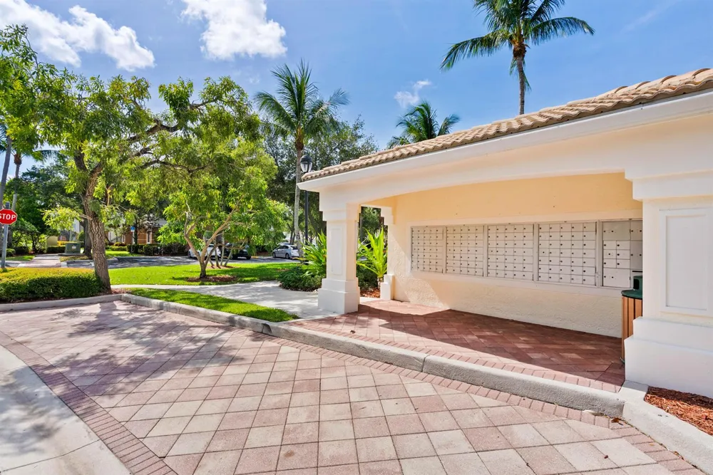 3303 Myrtlewood Circle E Palm Beach Gardens, FL 33418