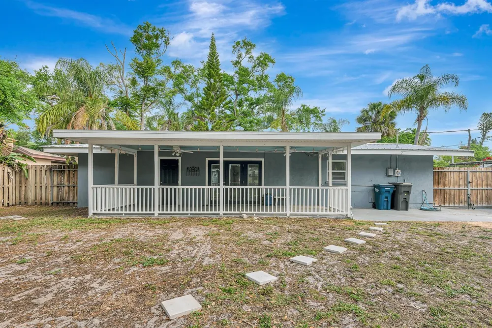 2510 51ST AVENUE TERRACE W Bradenton, FL 34207