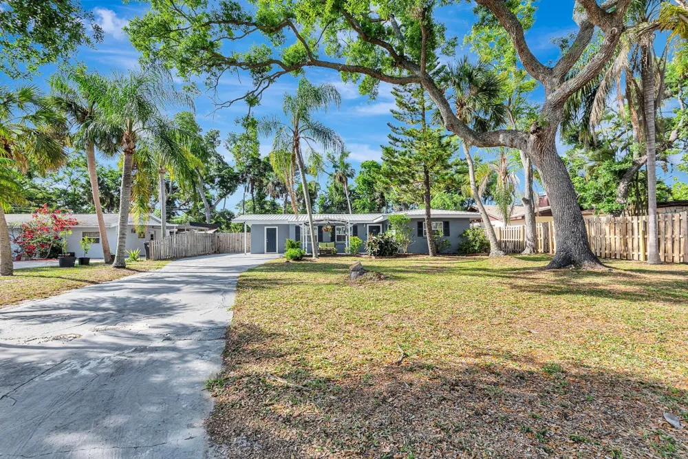2510 51ST AVENUE TERRACE W Bradenton, FL 34207
