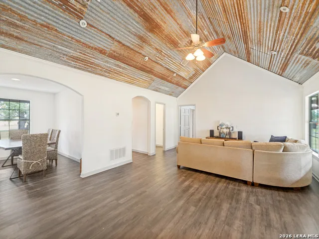 497 LUCKENBACH RD Fredericksburg, TX 78624