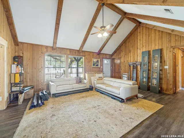 497 LUCKENBACH RD Fredericksburg, TX 78624