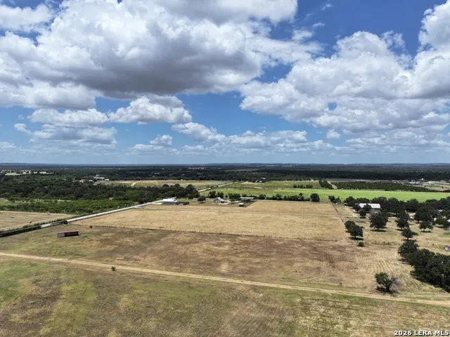 497 LUCKENBACH RD Fredericksburg, TX 78624