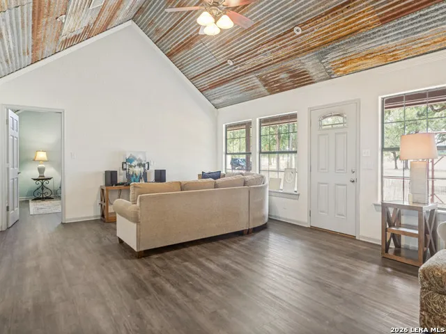 497 LUCKENBACH RD Fredericksburg, TX 78624