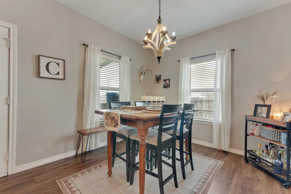 120 Horseshoe Lake Drive Edgewood, TX 75117