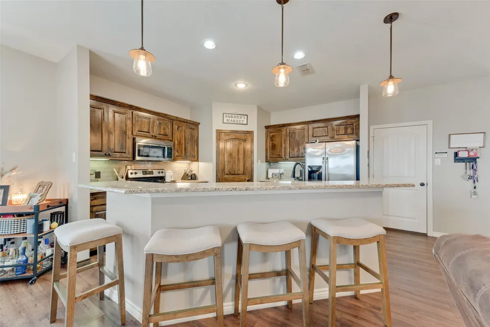 120 Horseshoe Lake Drive Edgewood, TX 75117