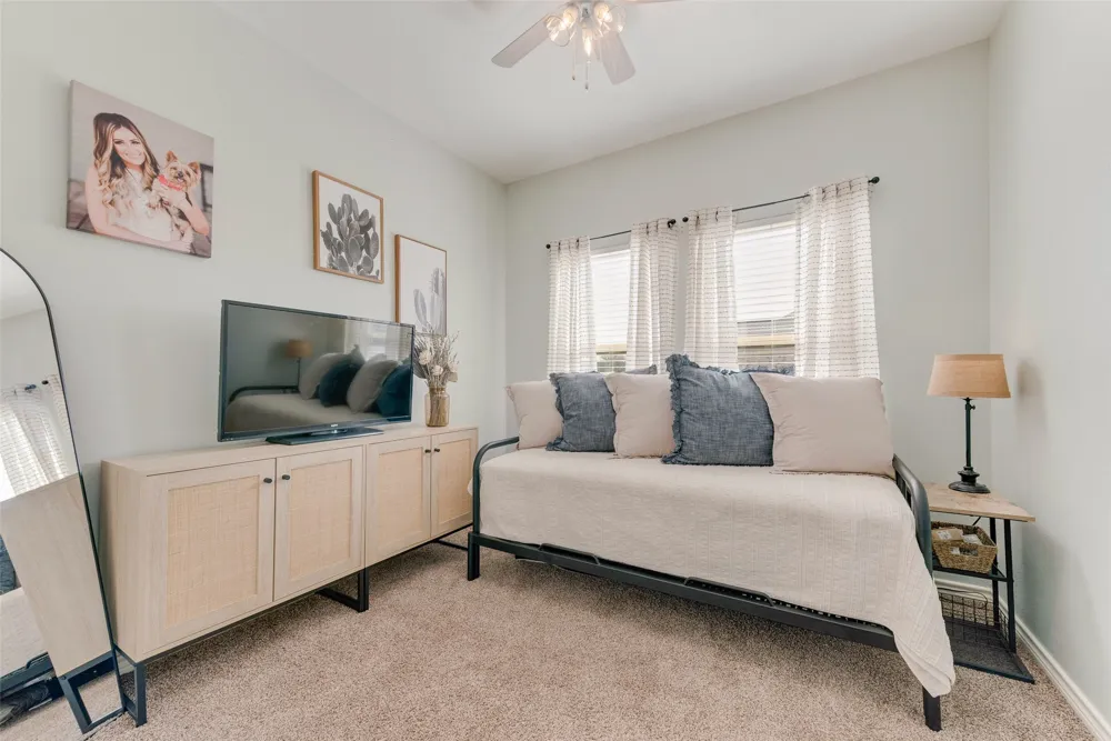 120 Horseshoe Lake Drive Edgewood, TX 75117