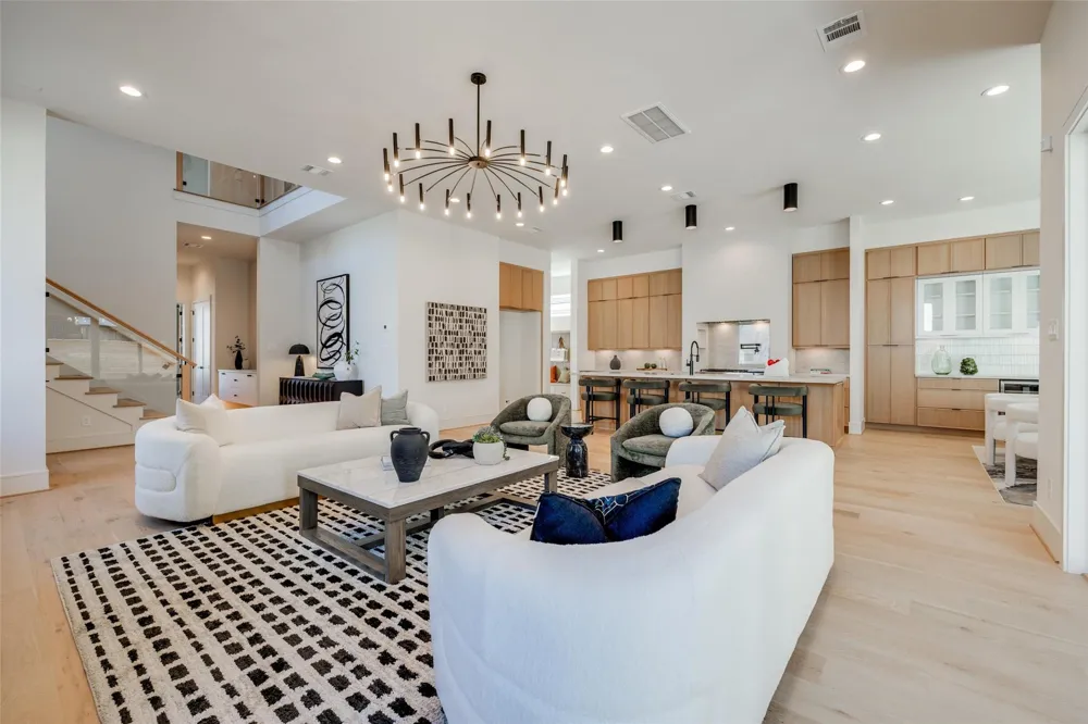 1701 Banks Street Houston, TX 77098
