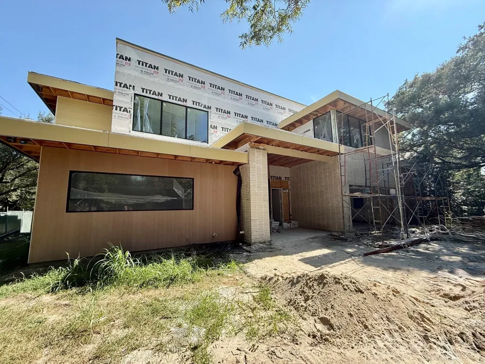 1701 Banks Street Houston, TX 77098