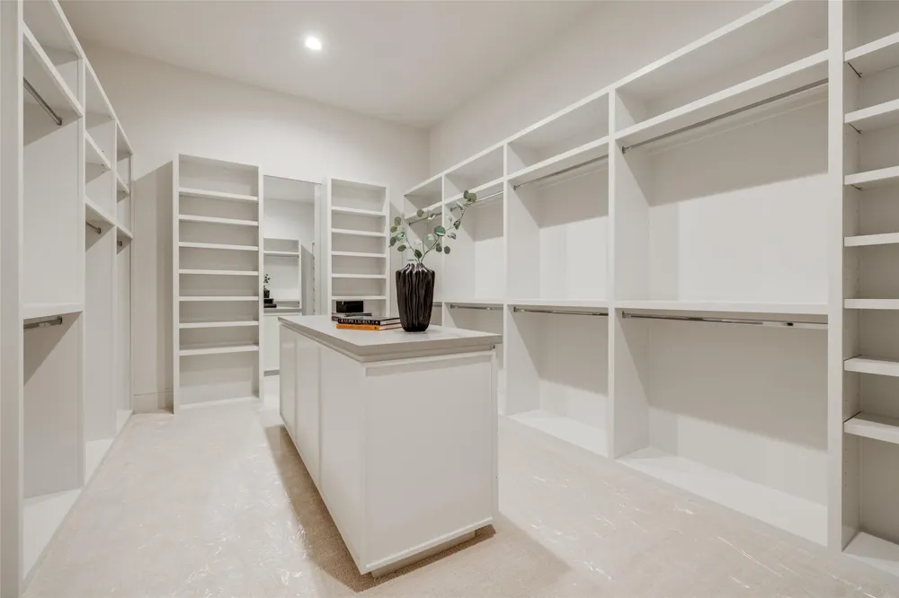 1701 Banks Street Houston, TX 77098