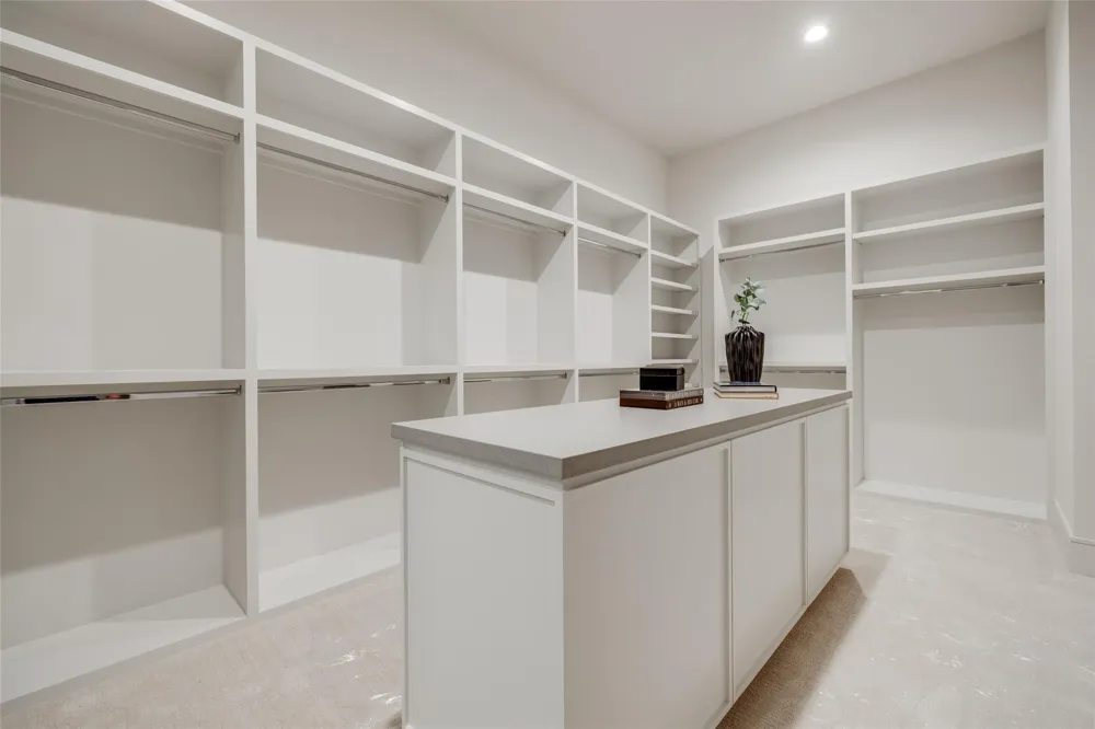 1701 Banks Street Houston, TX 77098