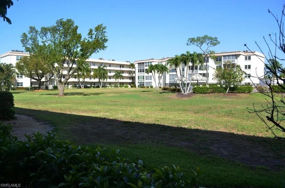1624 Pine Valley Drive #118 Fort Myers, FL 33907