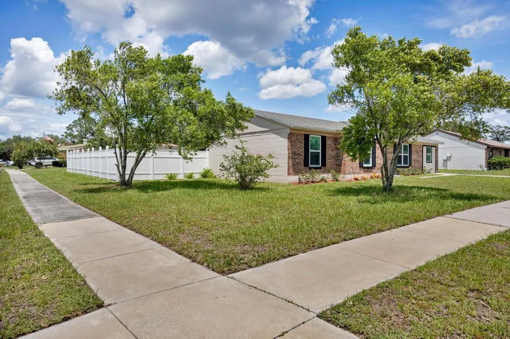 8149 JUSTIN ROAD S Jacksonville, FL 32210