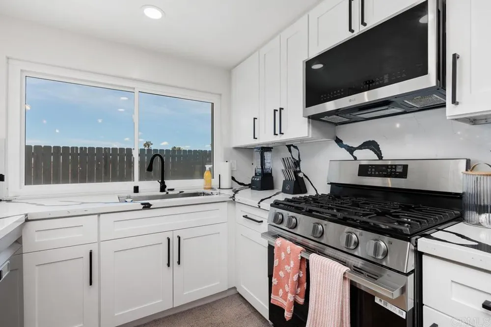 851 Casa de Oro pl Escondido, CA 92025