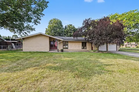 2436 Fountain Lane
