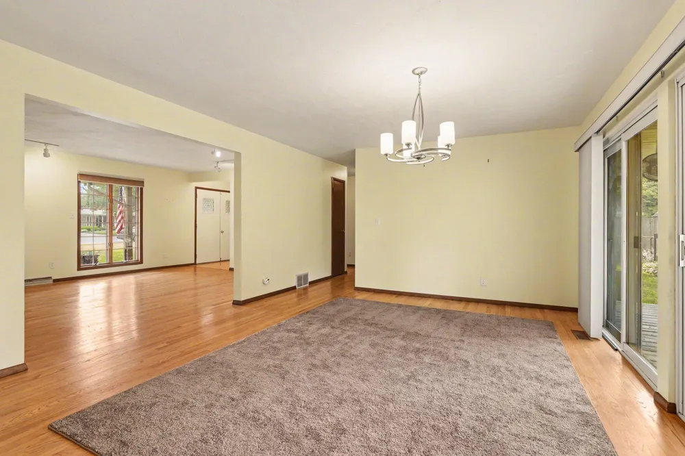 2436 Fountain Lane Stevensville, MI 49127