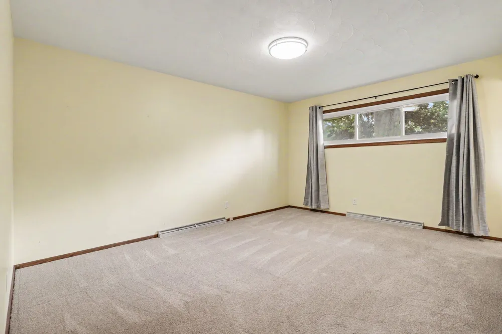 2436 Fountain Lane Stevensville, MI 49127