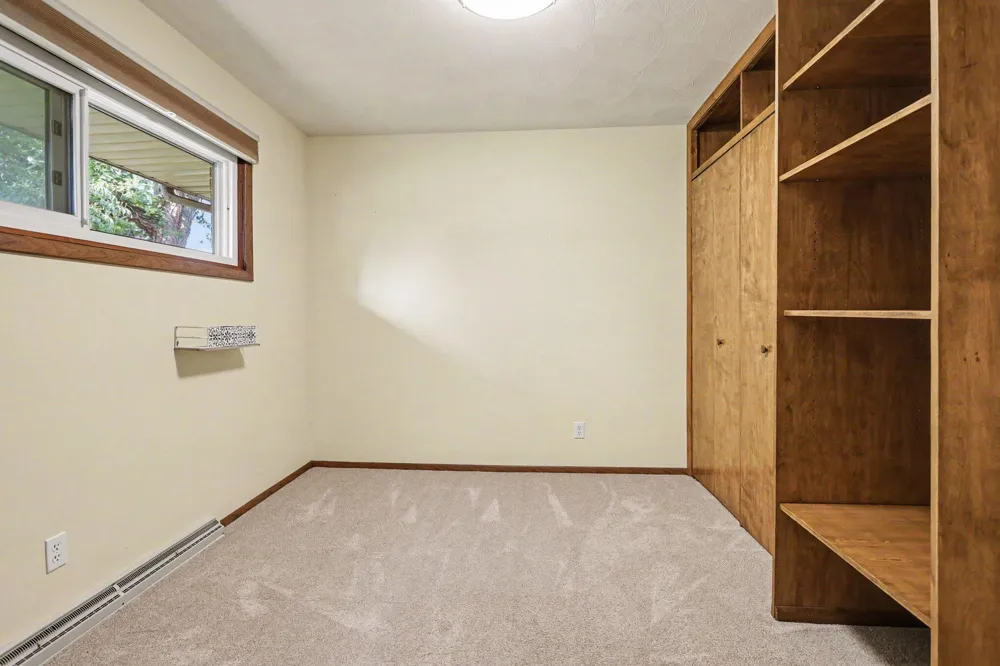 2436 Fountain Lane Stevensville, MI 49127