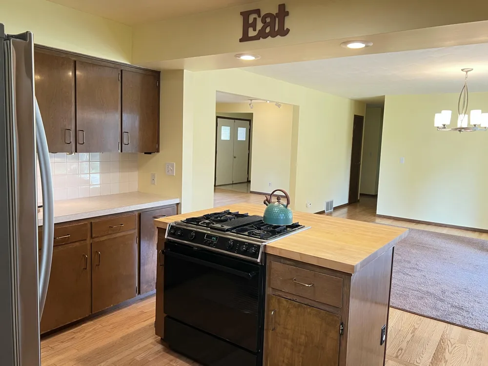 2436 Fountain Lane Stevensville, MI 49127