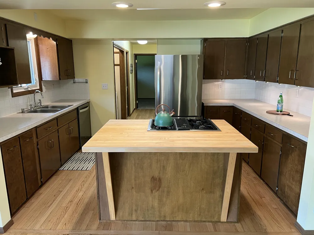 2436 Fountain Lane Stevensville, MI 49127