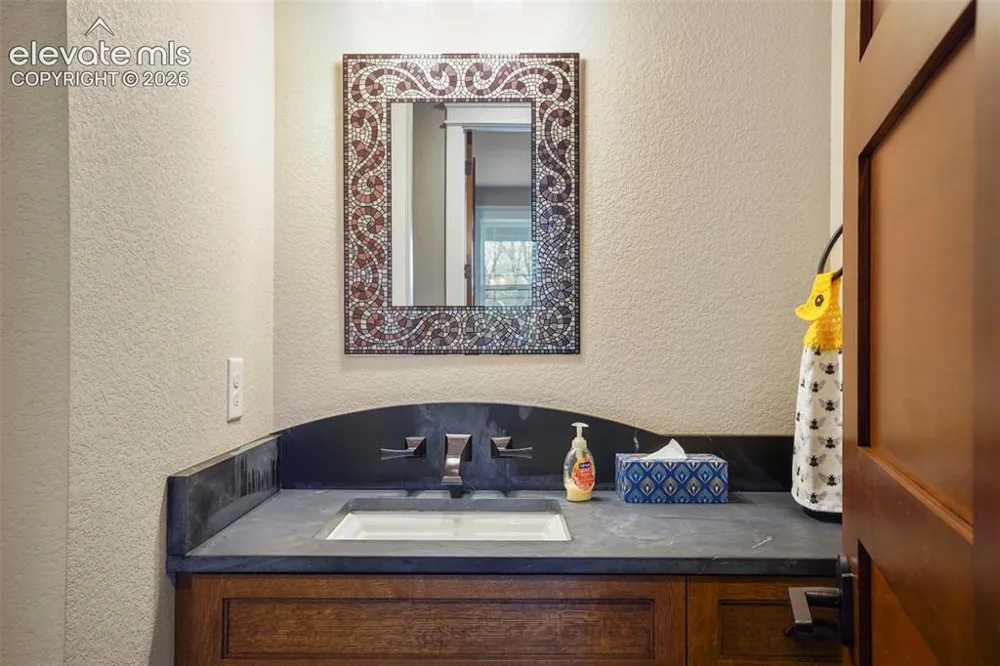 9610 S Perry Park Road Larkspur, CO 80118