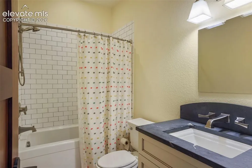 9610 S Perry Park Road Larkspur, CO 80118