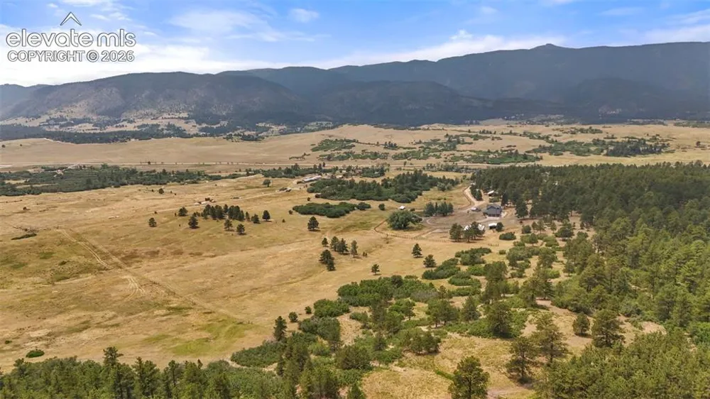 9610 S Perry Park Road Larkspur, CO 80118