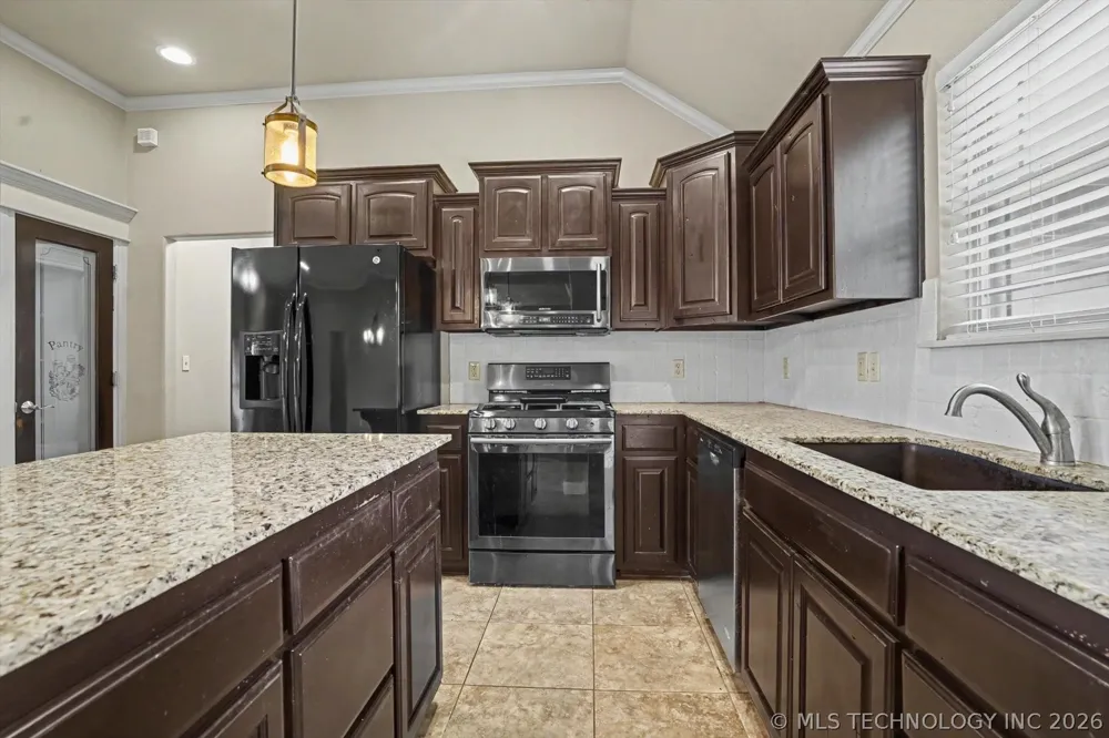 13405 S Poplar Street Glenpool, OK 74033