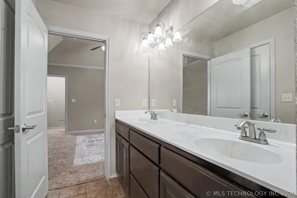 13405 S Poplar Street Glenpool, OK 74033