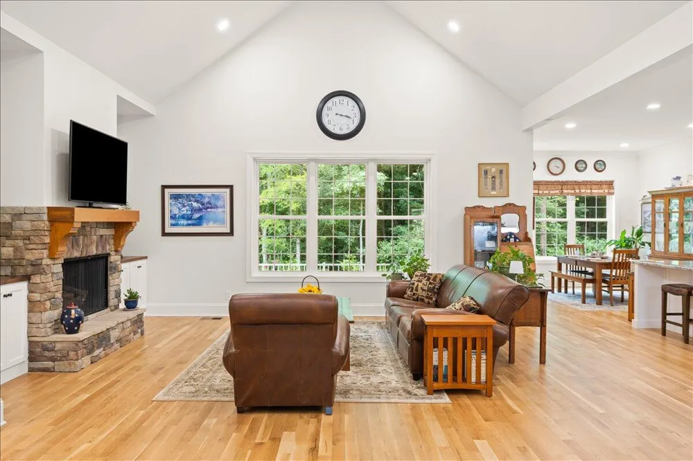3710 River Road Decatur, TN 37322