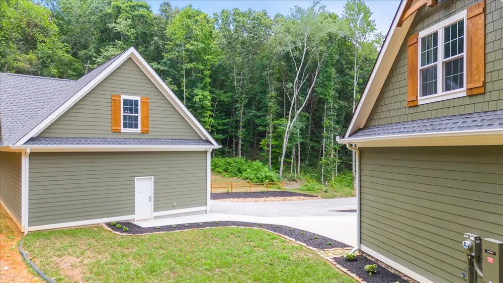 3710 River Road Decatur, TN 37322