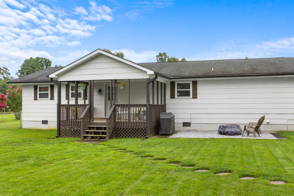 582 Pinewood Circle Fort Oglethorpe, GA 30742