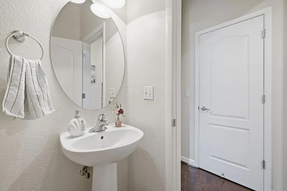 22859 Charing Street Hayward, CA 94541