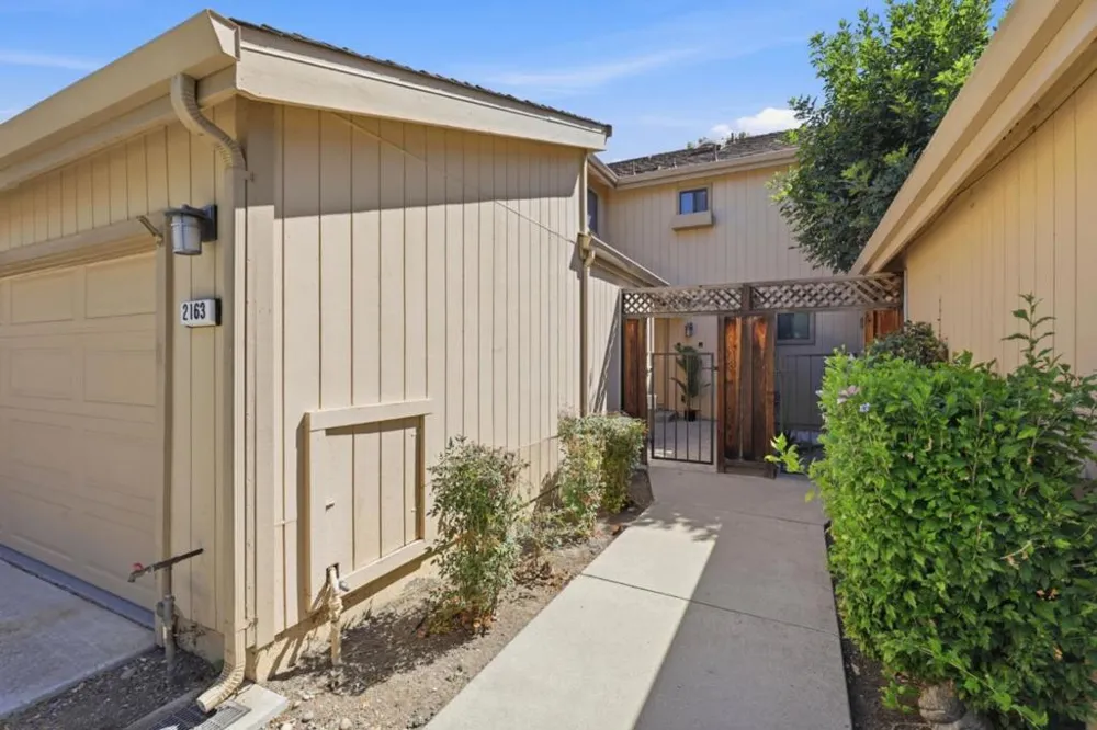 2163 Darnis Circle Morgan Hill, CA 95037