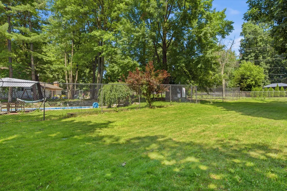 7737 Collingwood Drive Genoa Township, MI 48114