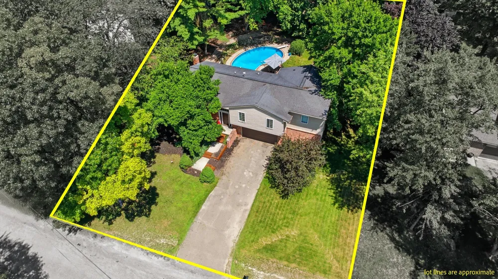 7737 Collingwood Drive Genoa Township, MI 48114