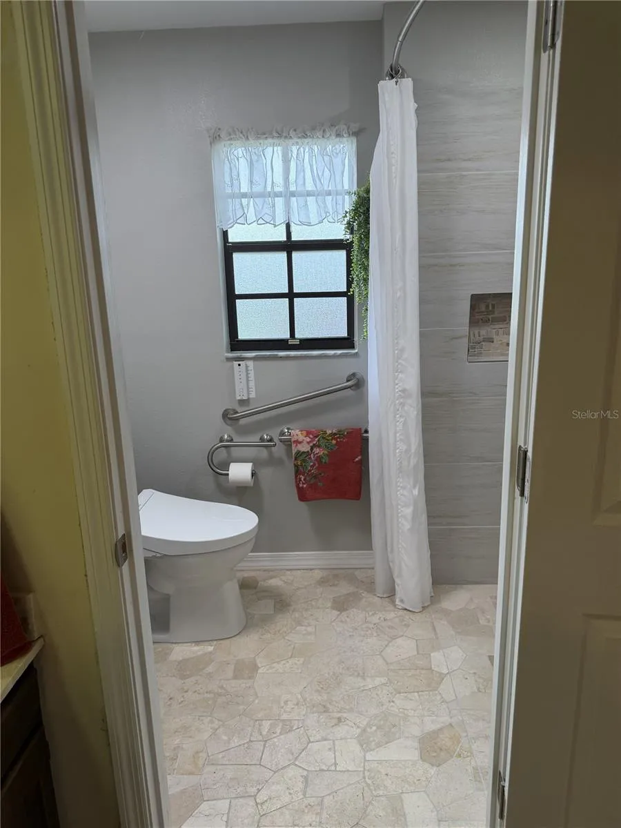 3925 SE 17TH STREET ocala, FL 34471