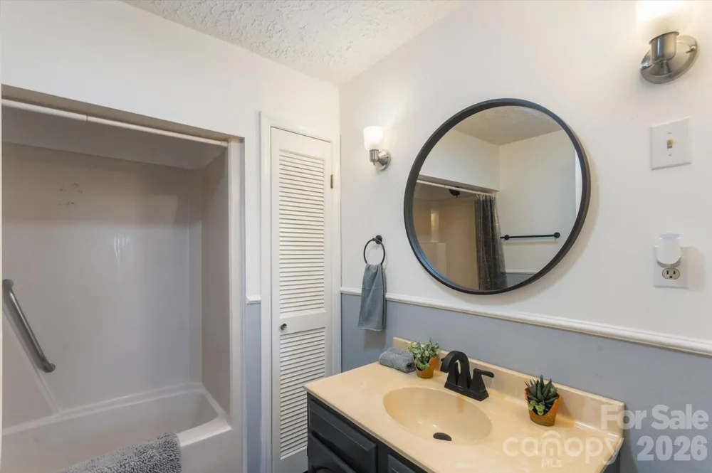 25 Montview Circle Brevard, NC 28712