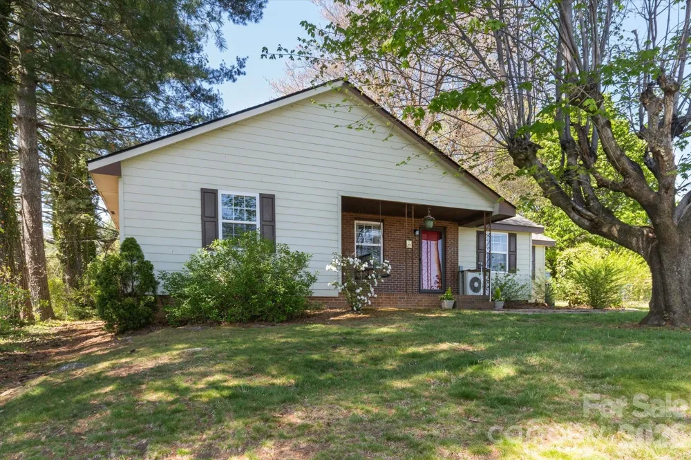 25 Montview Circle Brevard, NC 28712