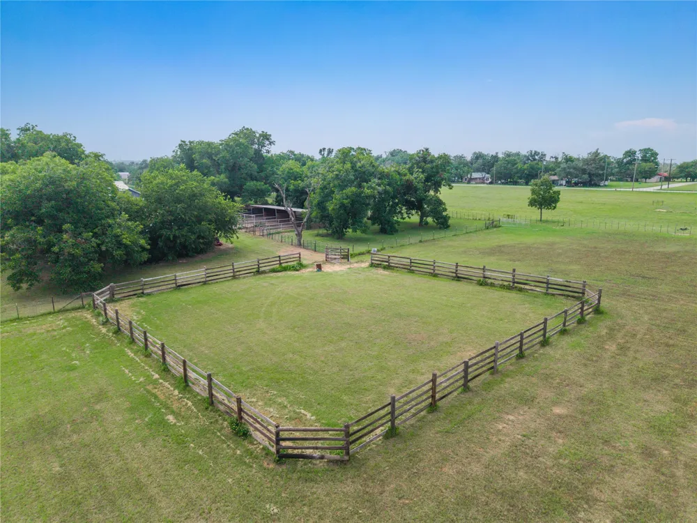 304 Victor Street Comanche, TX 76442