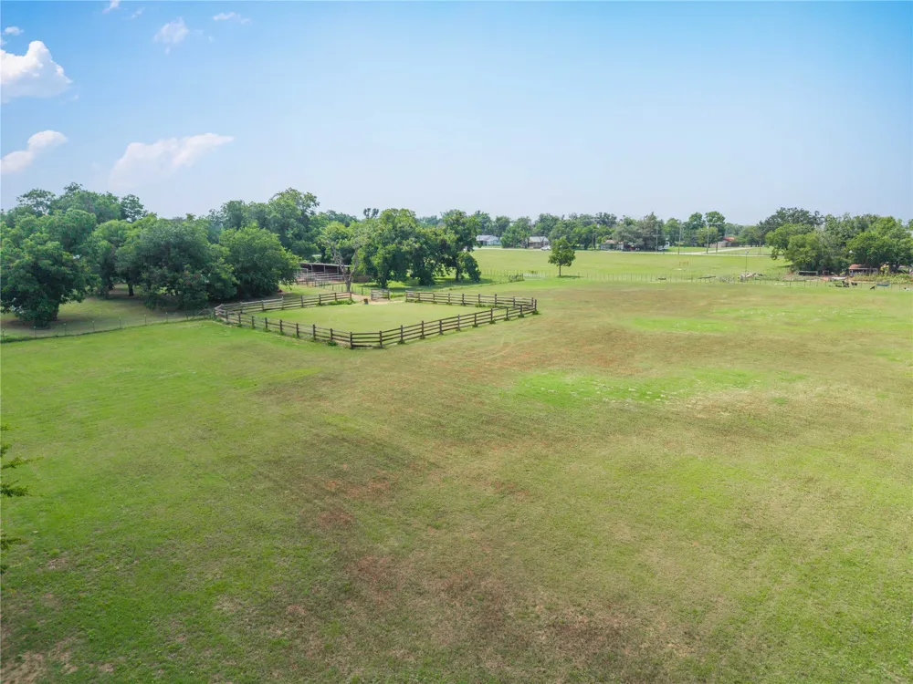 304 Victor Street Comanche, TX 76442