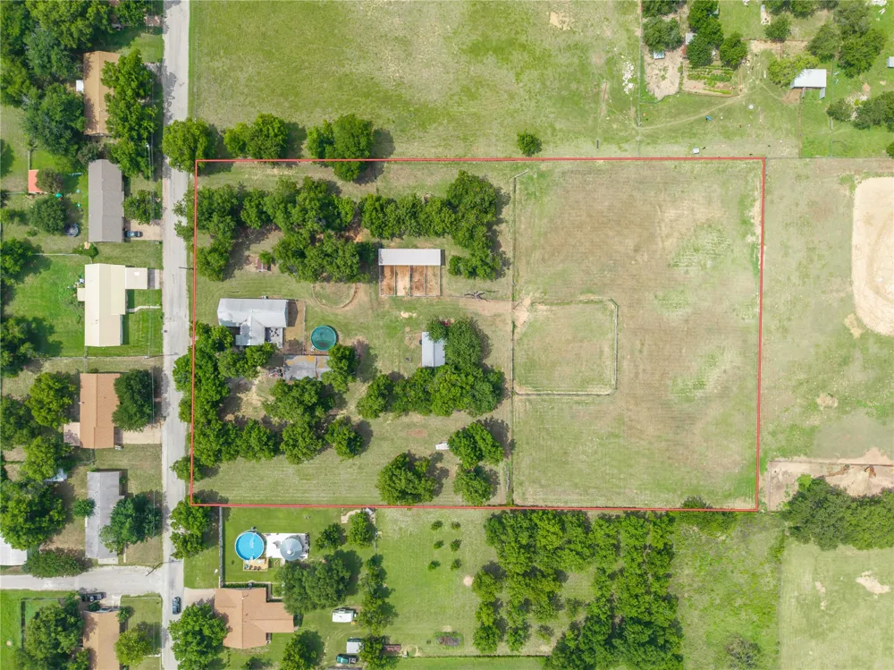304 Victor Street Comanche, TX 76442