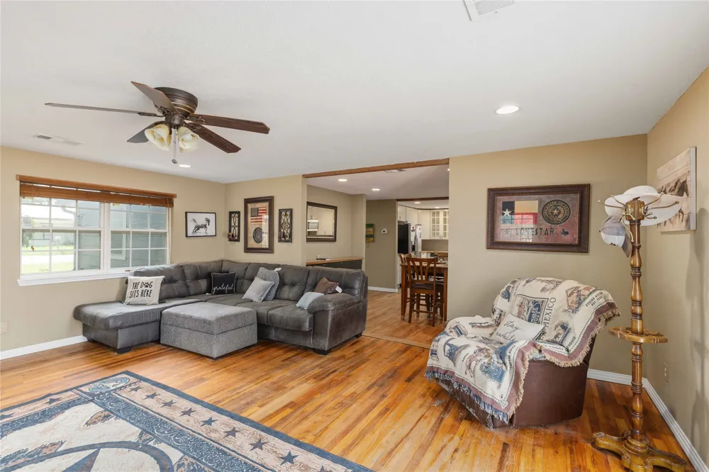 304 Victor Street Comanche, TX 76442