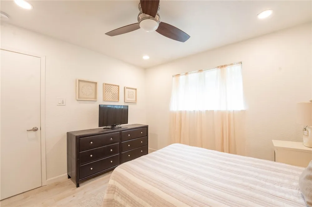 109 Saunders Lane Aransas Pass, TX 78336