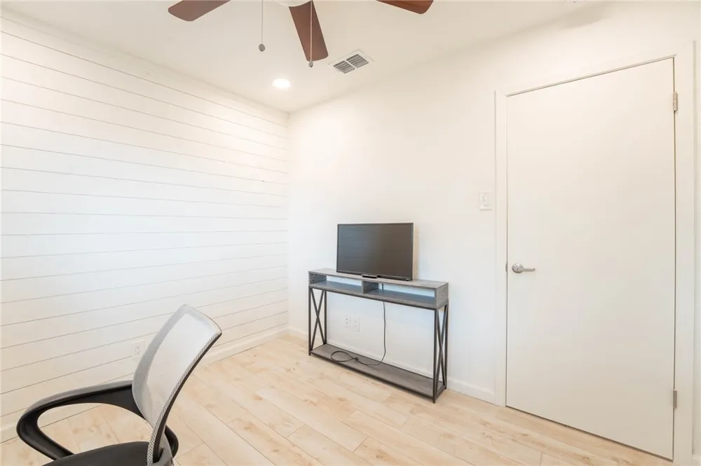 109 Saunders Lane Aransas Pass, TX 78336