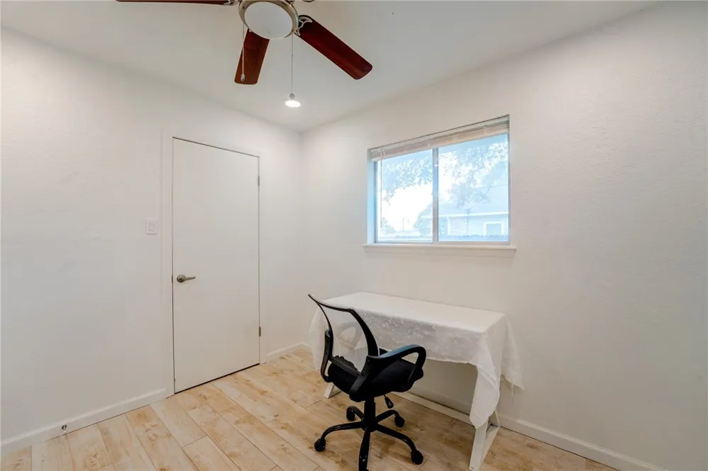 109 Saunders Lane Aransas Pass, TX 78336