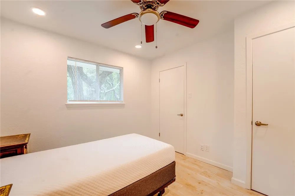 109 Saunders Lane Aransas Pass, TX 78336