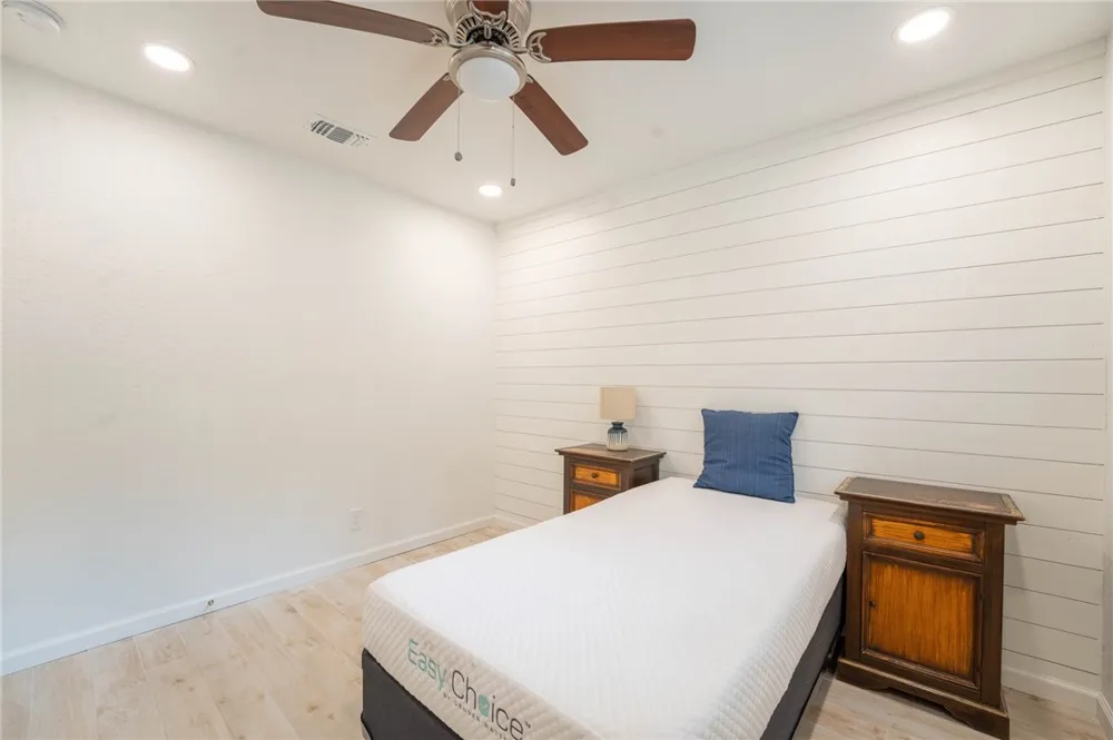 109 Saunders Lane Aransas Pass, TX 78336