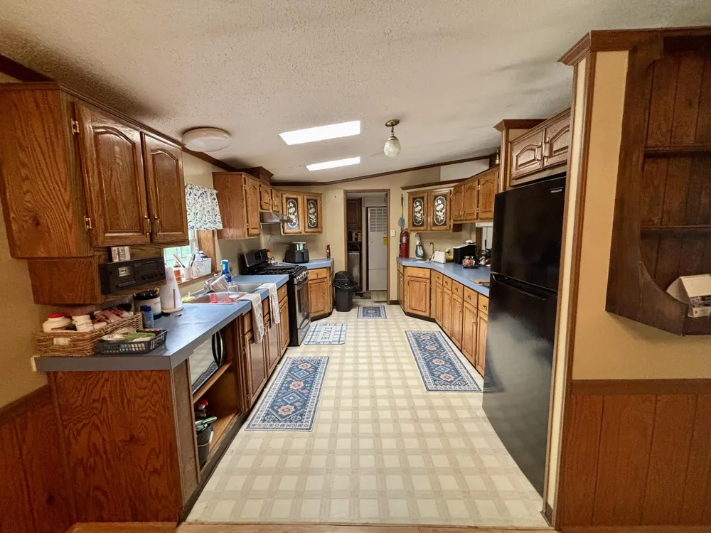 8464 15 Mile Road Paris, MI 49338