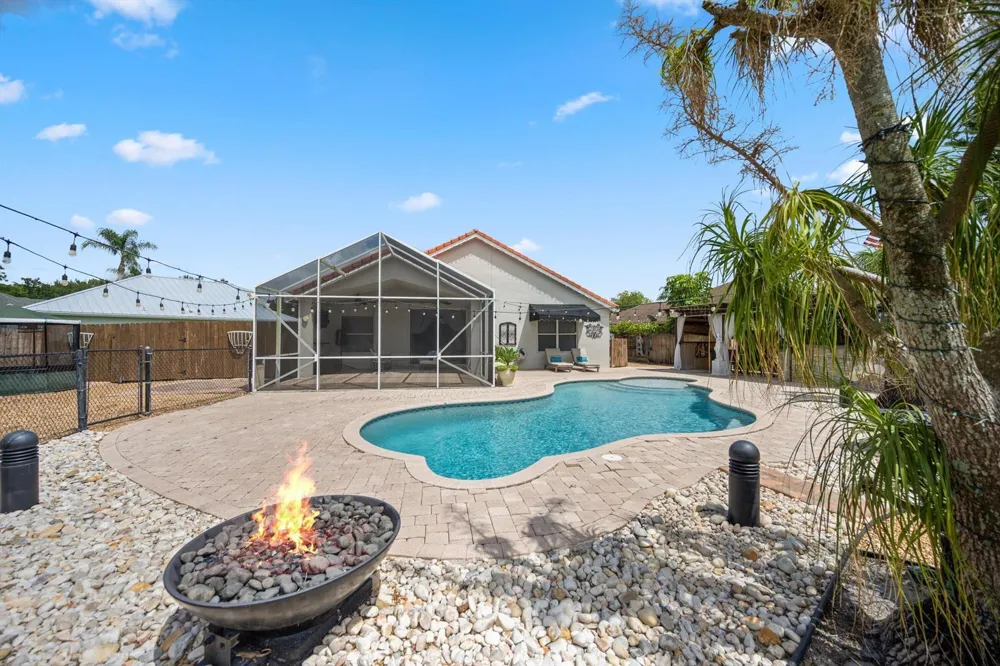 133 Nottingham Road Royal Palm Beach, FL 33411