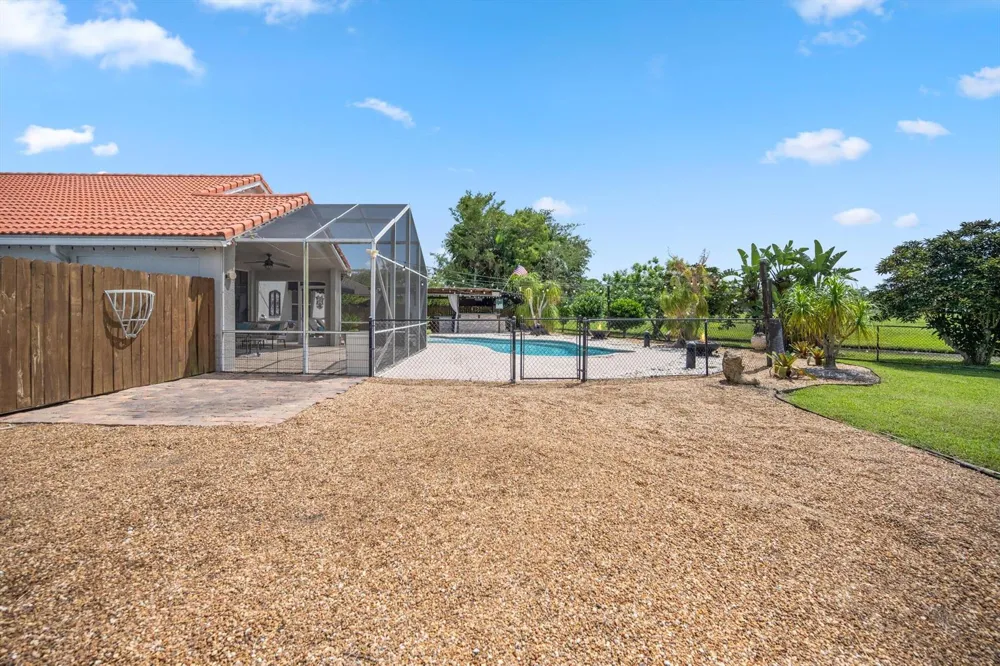 133 Nottingham Road Royal Palm Beach, FL 33411